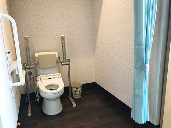 共用トイレ